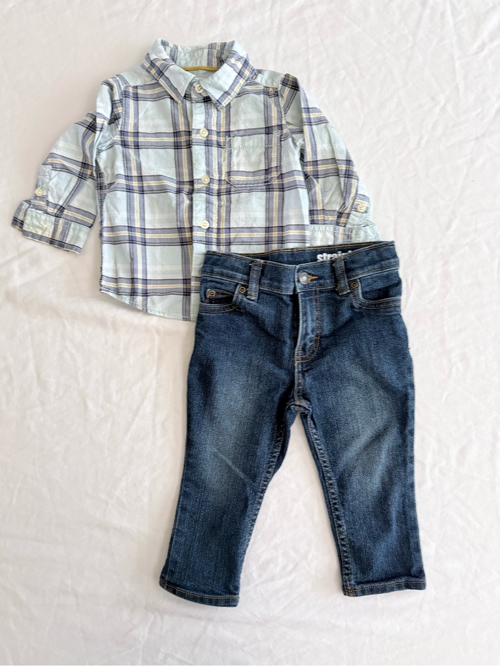 12 Months Baby Boy Lot 2 sets| Carter’s Jeans, Pants, Tops - Picture 3 of 13